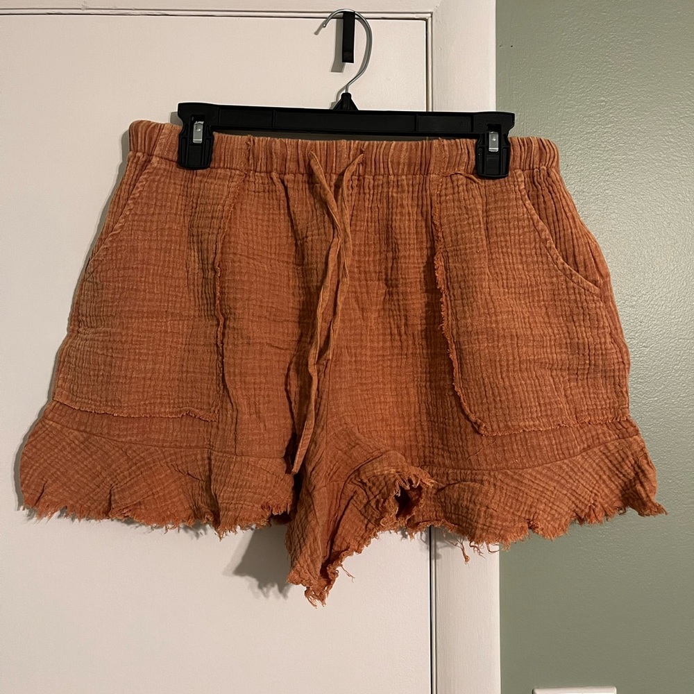Pink Lily Ready To Go Rust Acid Wash Gauze Ruffle Hem Pull On Shorts - Large